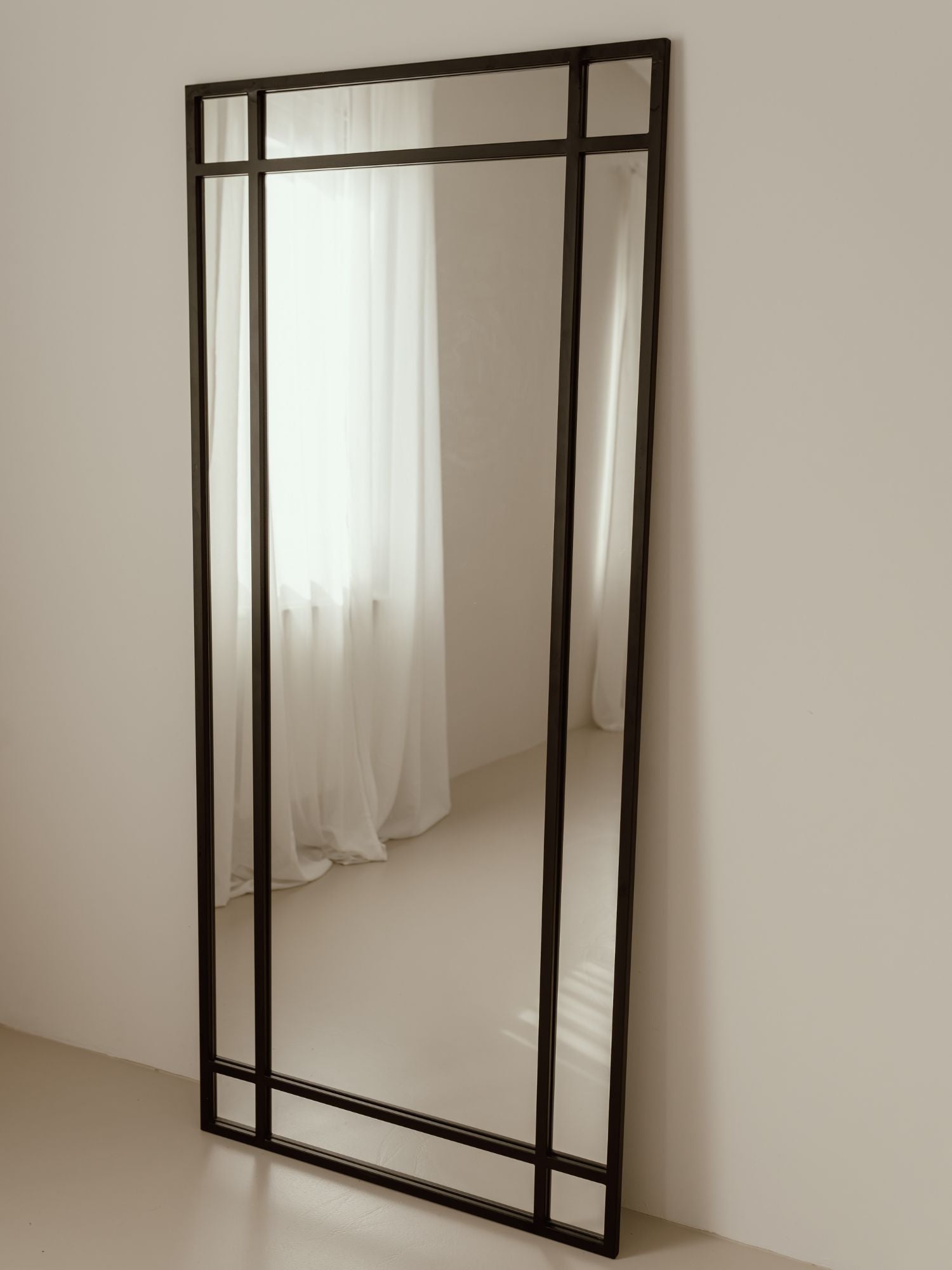 Großes Standspiegelfenster 180x80 Schwarz