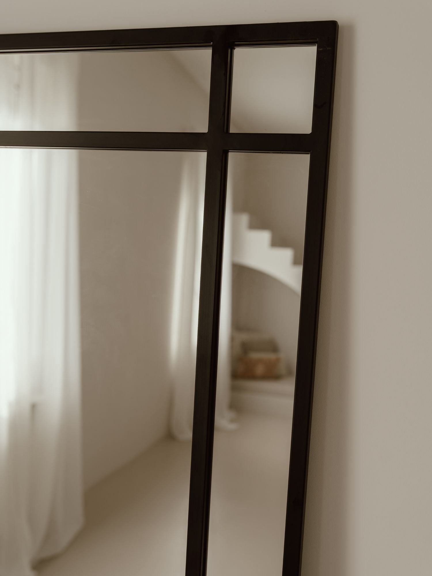 Großes Standspiegelfenster 180x80 Schwarz