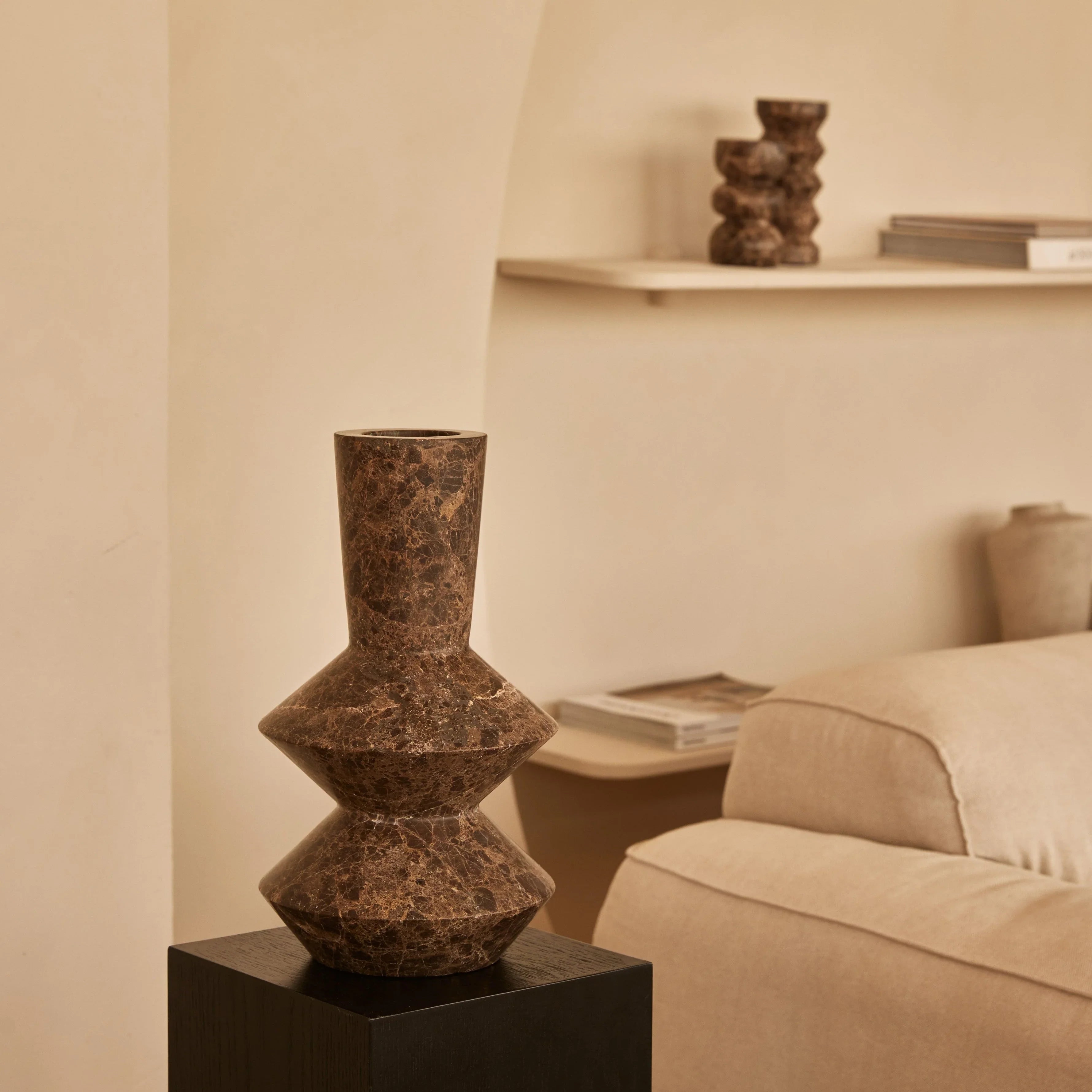 Rautenvase Dark Emperador H35cm