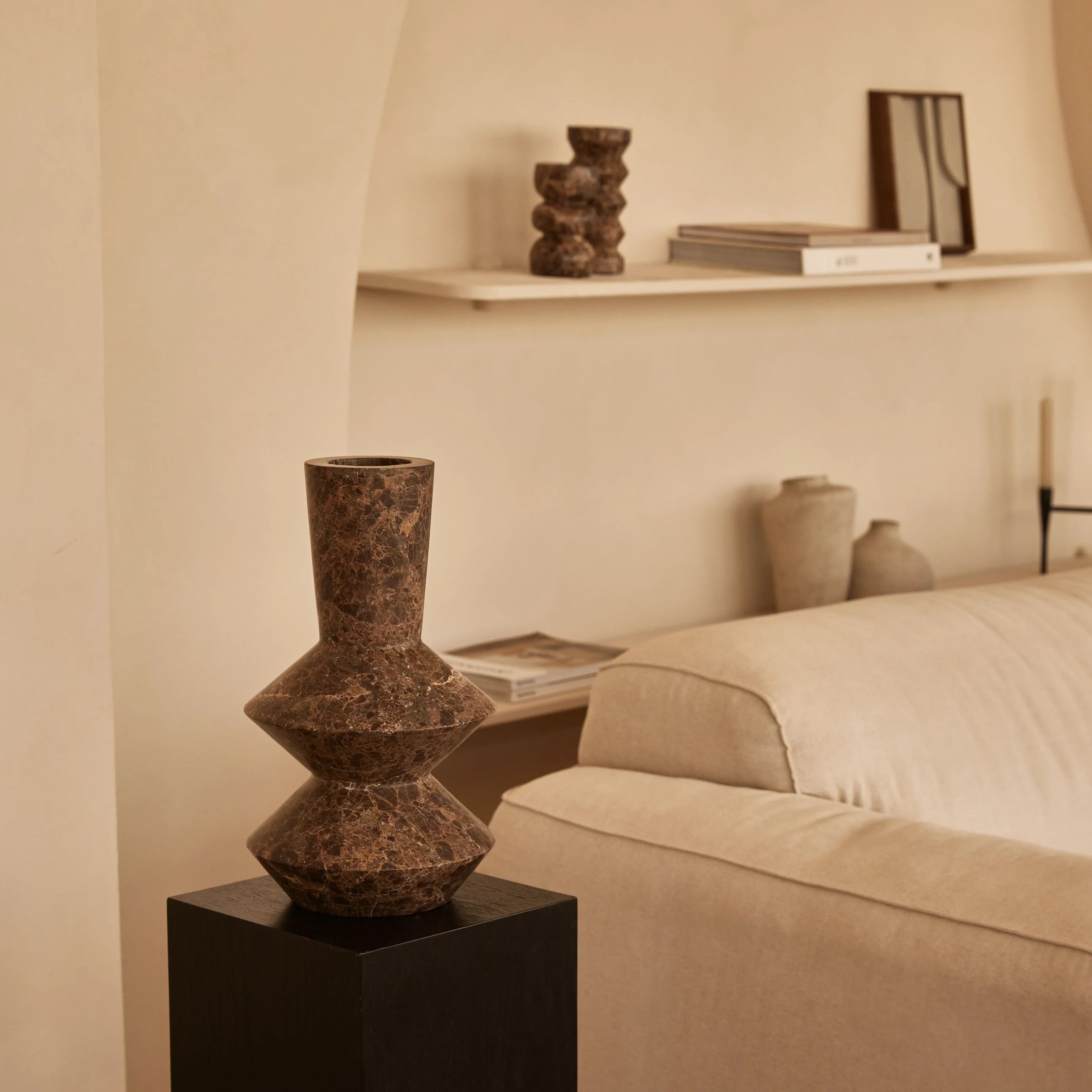 Rautenvase Dark Emperador H35cm