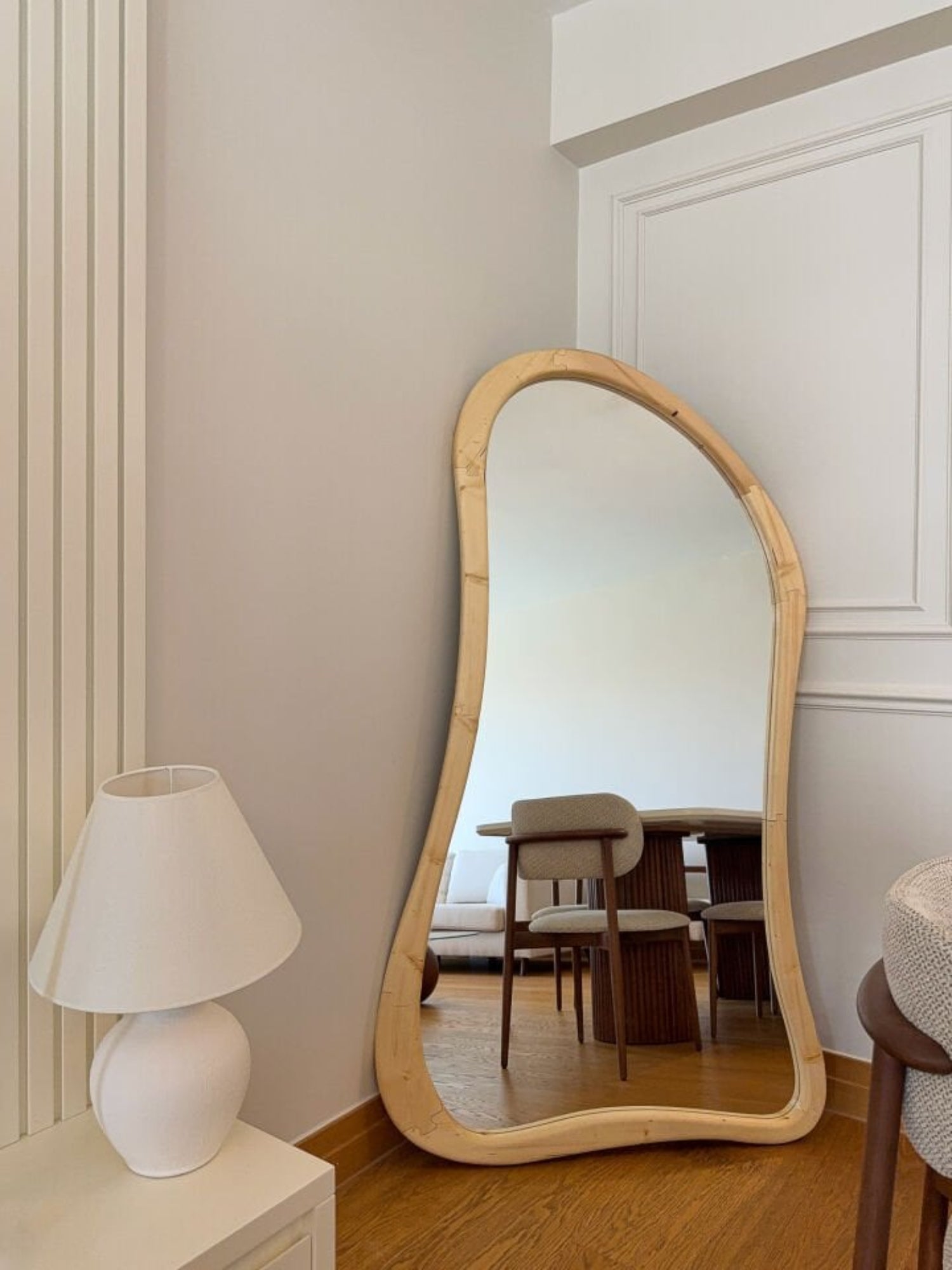 Lova – Organischer Holzspiegel 180x100 cm