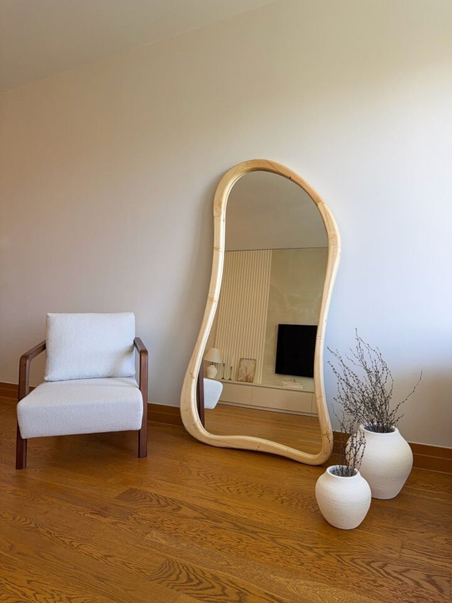 Lova – Organischer Holzspiegel 180x100 cm