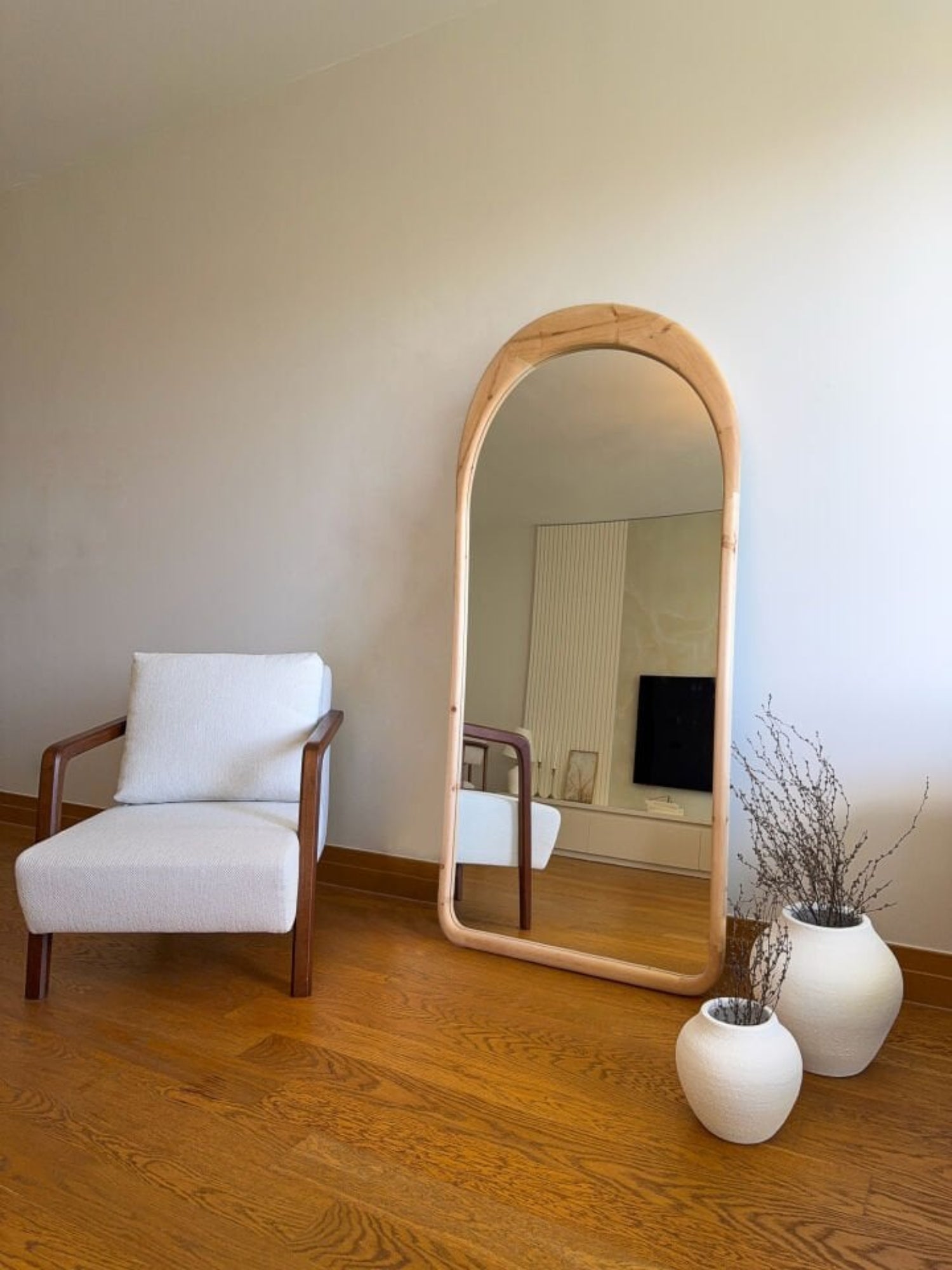 Lina – Ovaler Spiegel mit Holzrahmen 180x80 cm