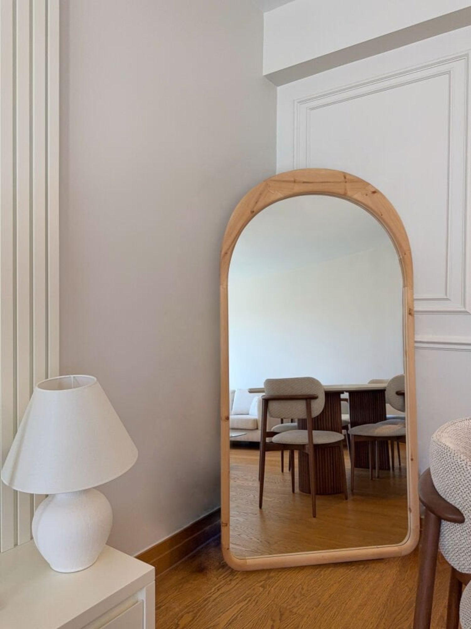 Lina – Ovaler Spiegel mit Holzrahmen 180x80 cm