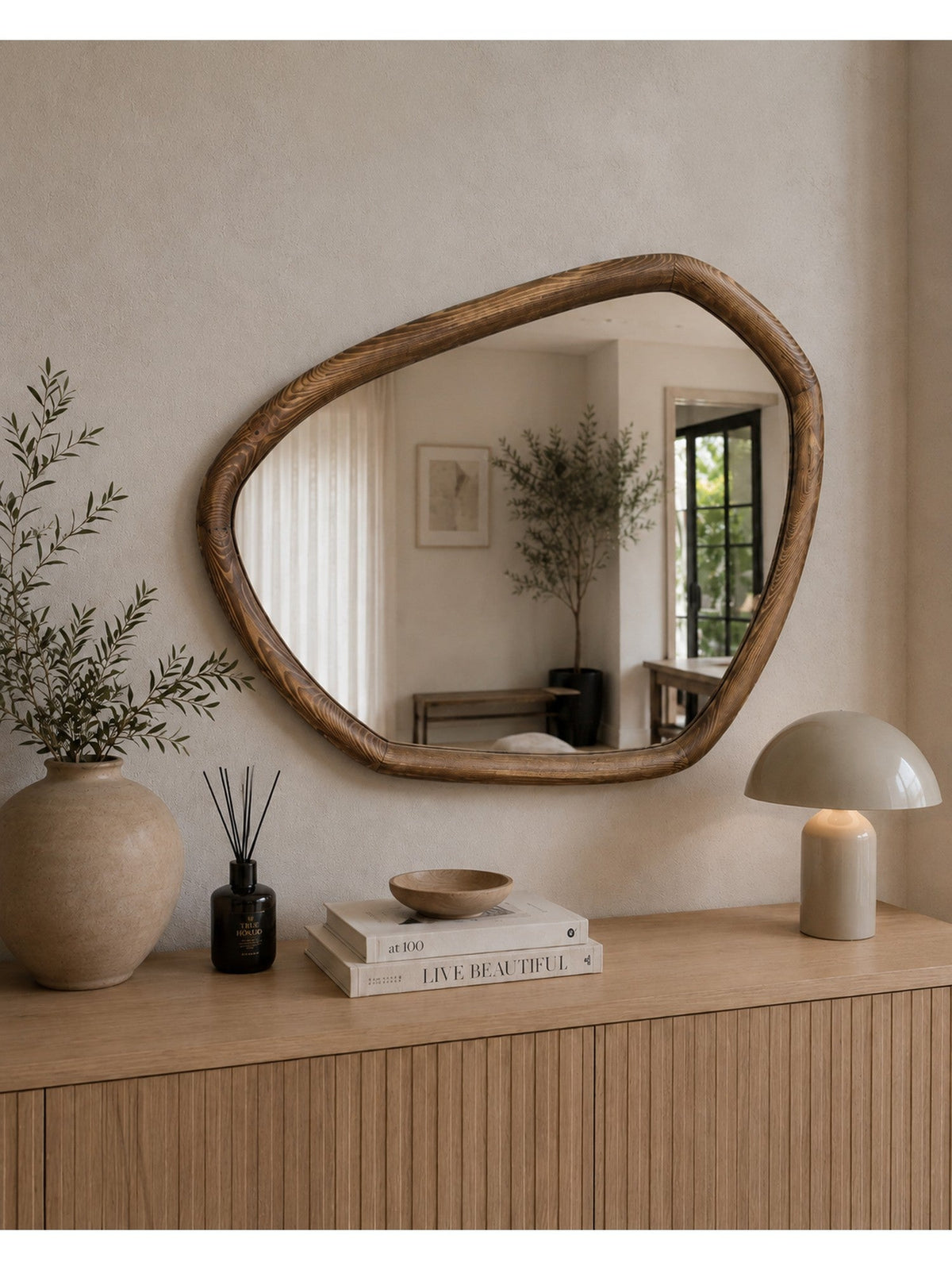 Organischer Wandspiegel Walnuss – Holzrahmen – 80x60 cm