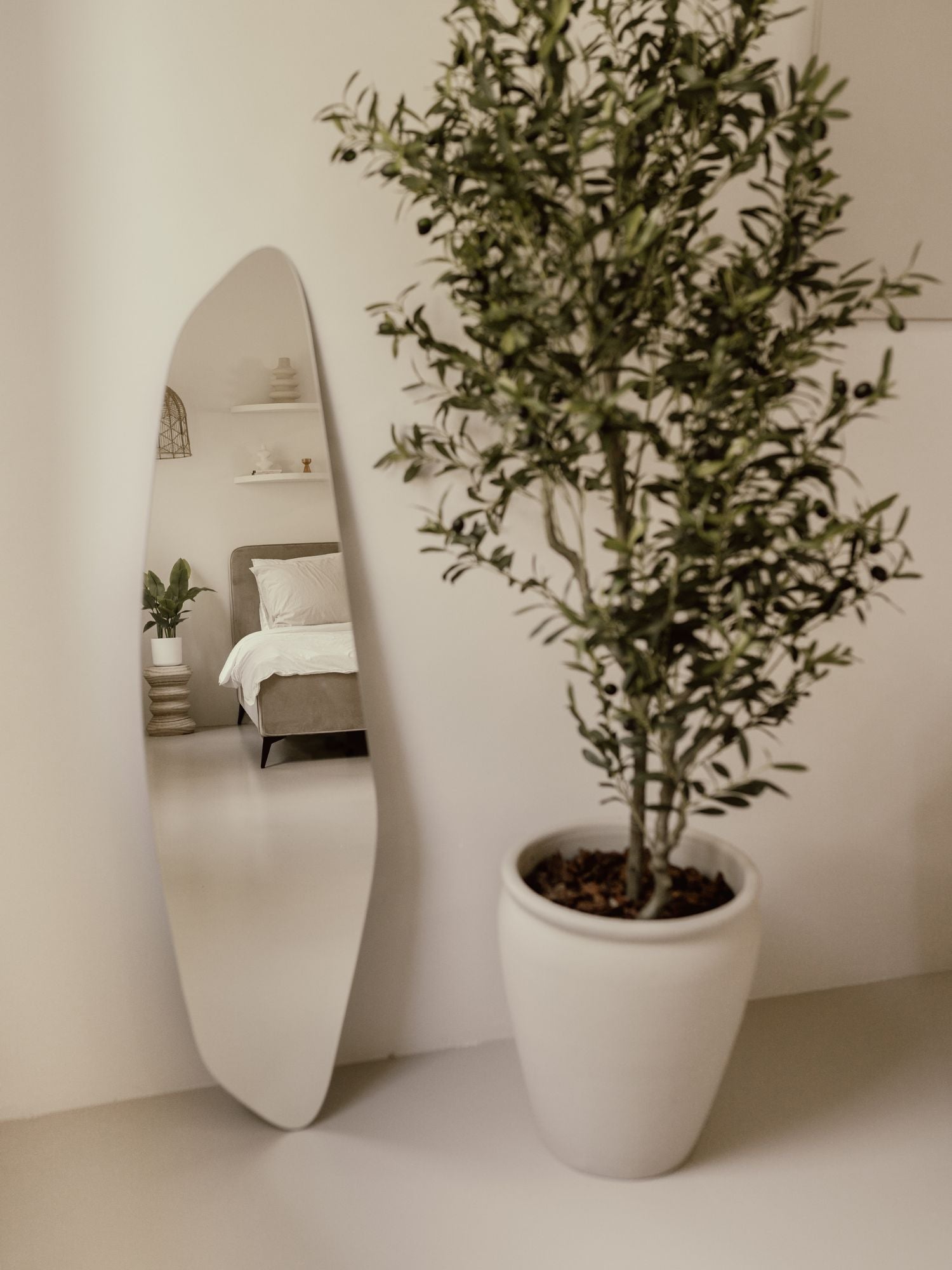Asymmetrischer Spiegel – 140 x 35 cm