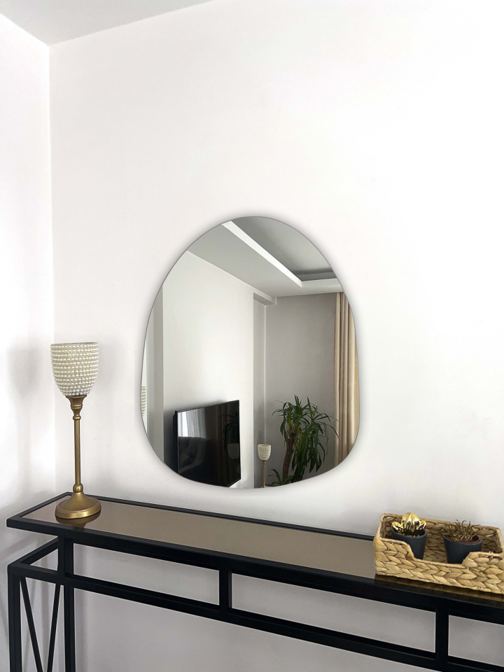 Luna – Asymmetrischer Wandspiegel 70x60 cm