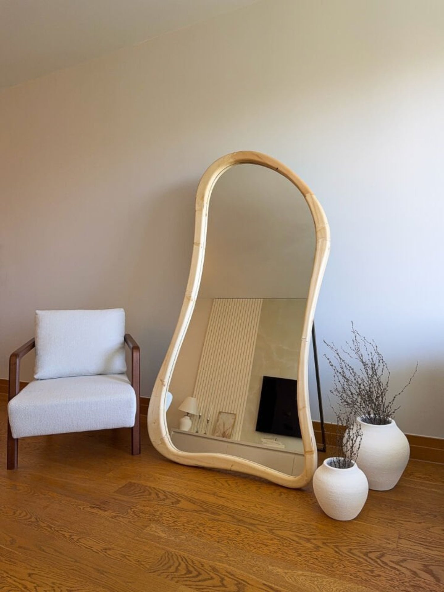 Lova – Organischer Holzspiegel 180x100 cm