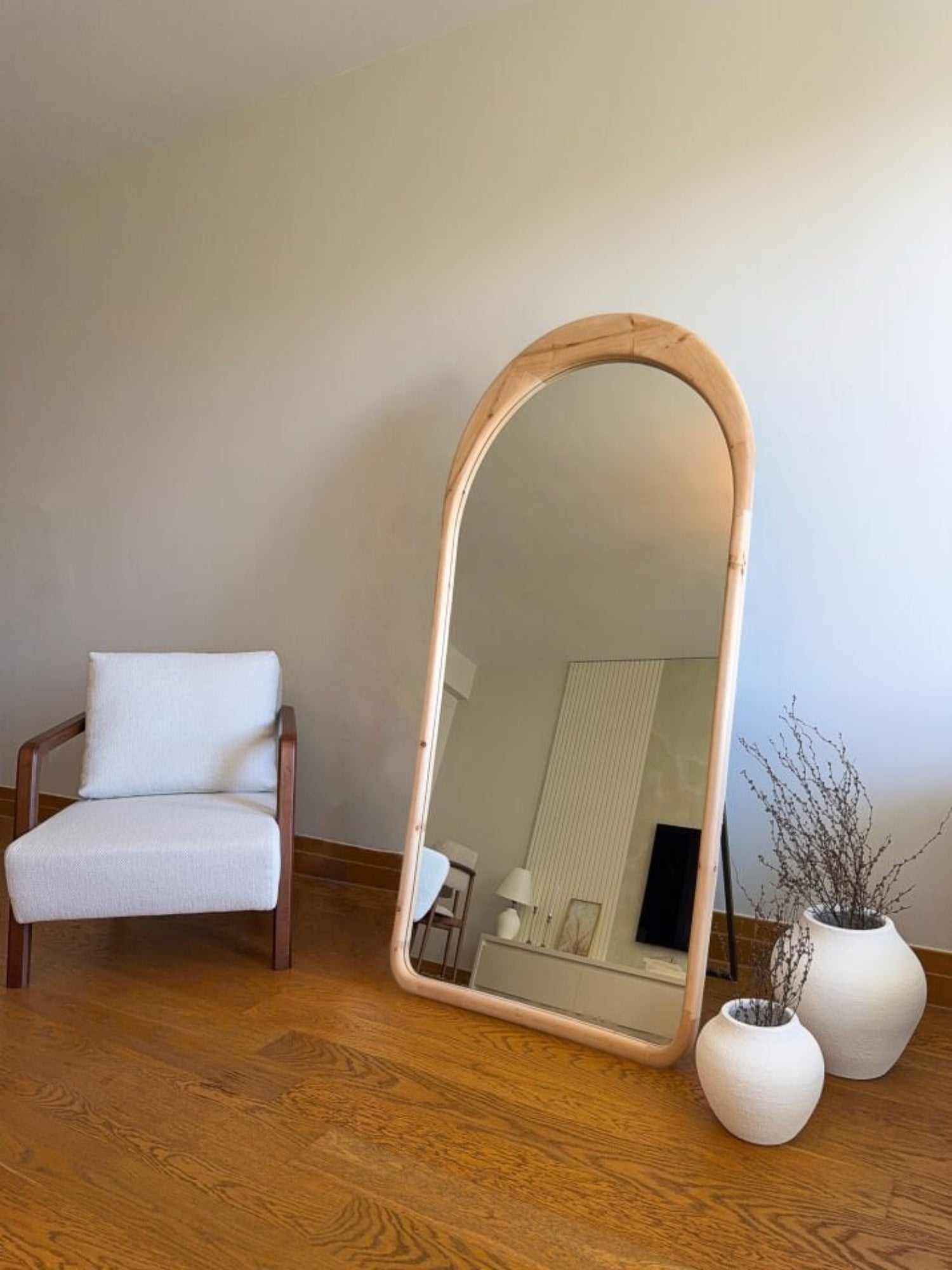 Lina – Ovaler Spiegel mit Holzrahmen 180x80 cm